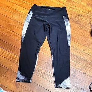 BALLY TOTAL FITNESS Designed in BODY ANGELES leggings capri lycra size m  black